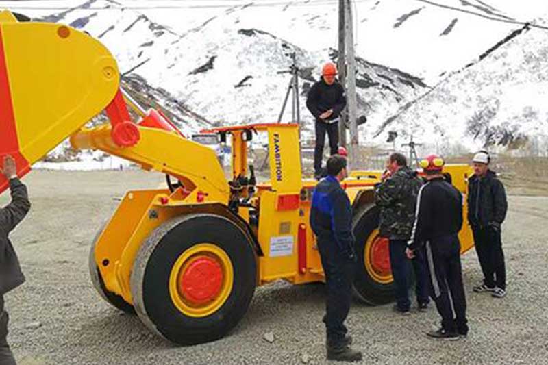  Photos of employees3